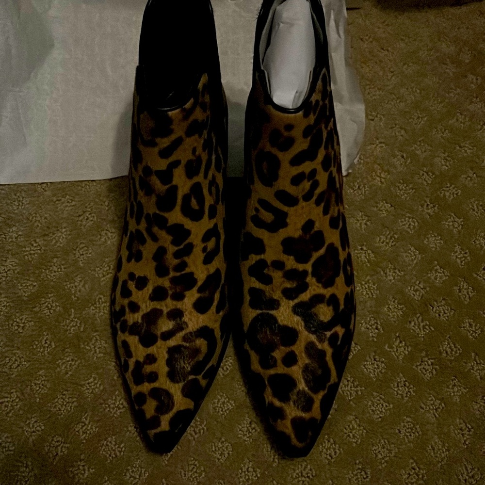 Brand New Marc Fischer Leopard booties